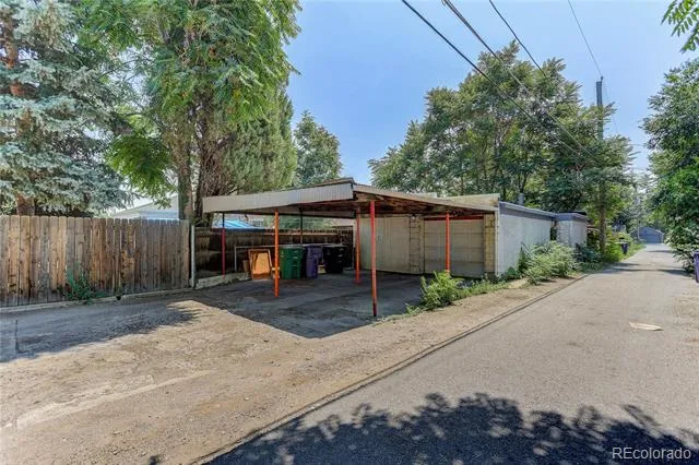 4737 Beach Court Denver, CO 80211