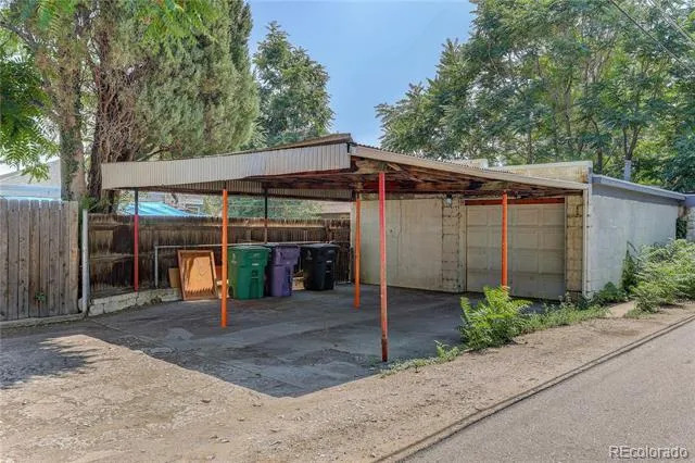 4737 Beach Court Denver, CO 80211