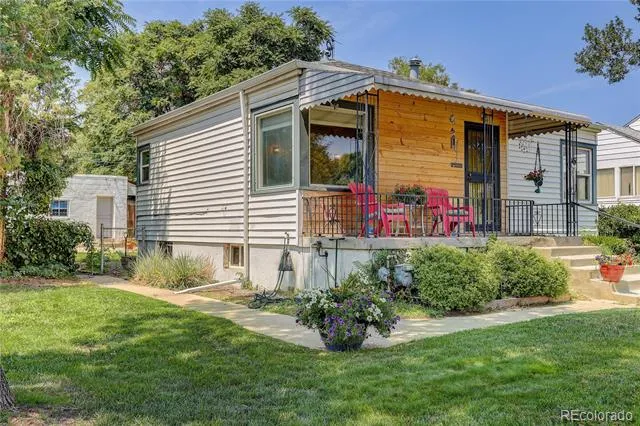 4737 Beach Court Denver, CO 80211