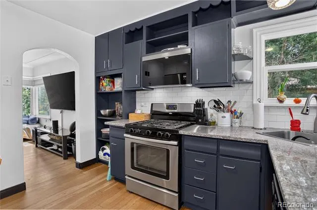 4737 Beach Court Denver, CO 80211