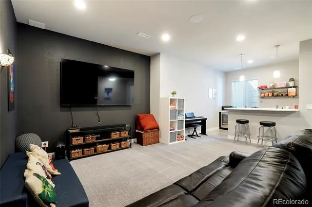 8187 S Little River Way Aurora, CO 80016