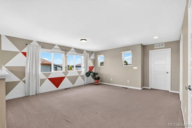 10249 Southlawn Circle Commerce City, CO 80022