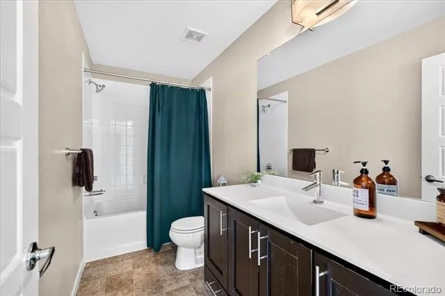 10249 Southlawn Circle Commerce City, CO 80022