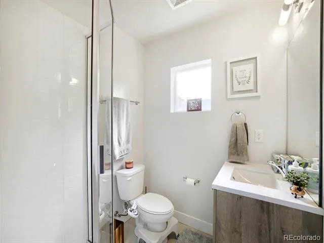 5666 W 10th Place Denver, CO 80214