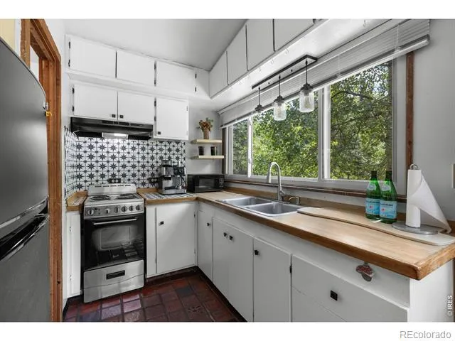 279 Switzerland Park Road Boulder, CO 80302