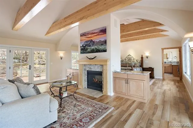 1952 Montane Drive Golden, CO 80401