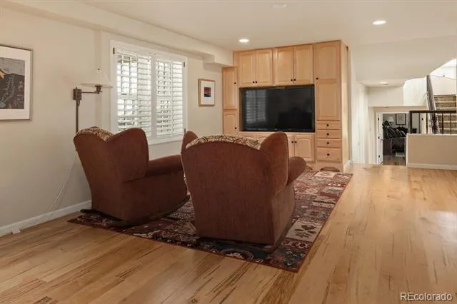 1952 Montane Drive Golden, CO 80401