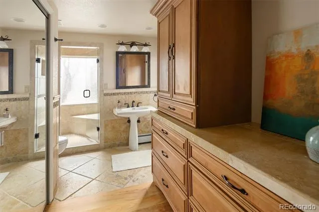 1952 Montane Drive Golden, CO 80401