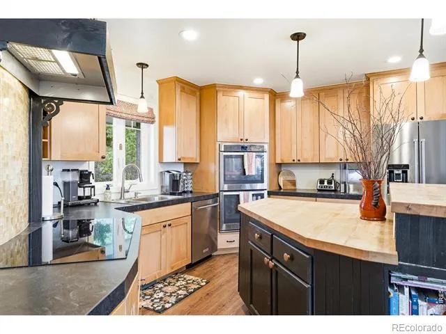 871 Bluebird Lane Lafayette, CO 80026