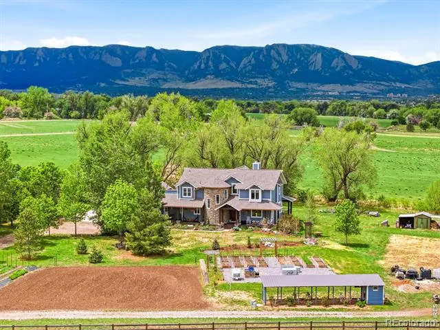 871 Bluebird Lane Lafayette, CO 80026