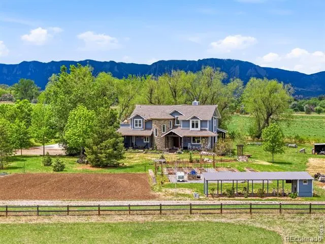 871 Bluebird Lane Lafayette, CO 80026