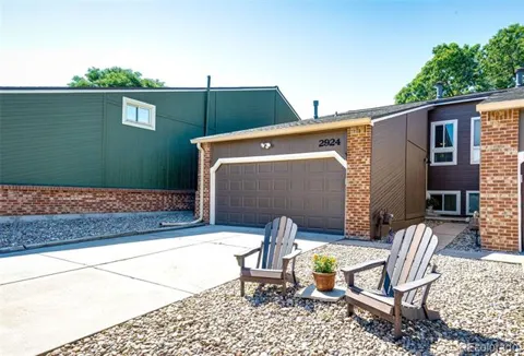 2924 W Bryant Circle