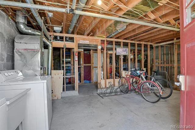 3290 W Fairview Place Denver, CO 80211