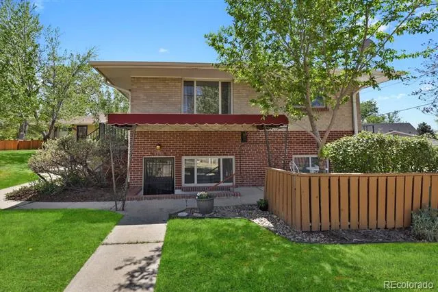 3290 W Fairview Place Denver, CO 80211