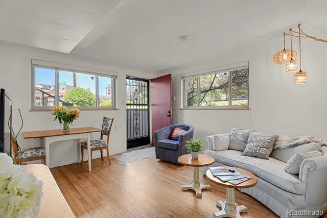 3290 W Fairview Place Denver, CO 80211