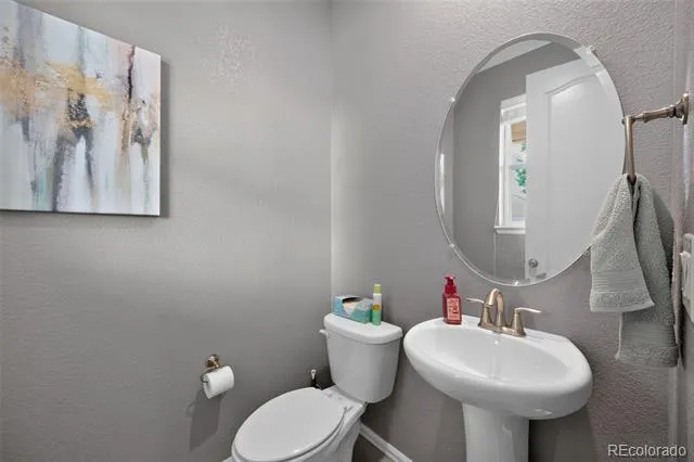 16068 Elizabeth Street Thornton, CO 80602