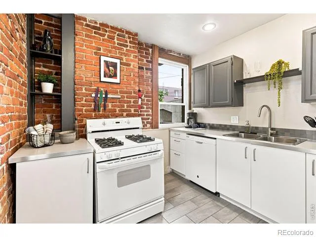 3319 E 14th Avenue Denver, CO 80206