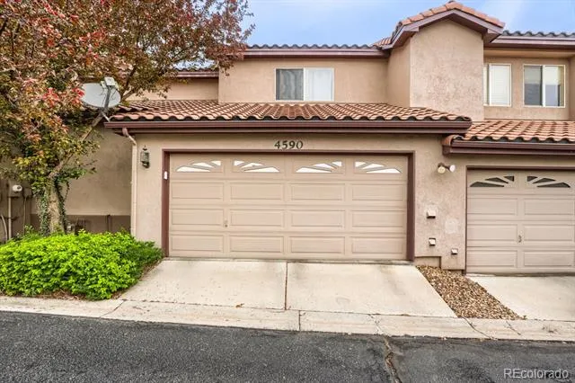 4590 S Auckland Court Aurora, CO 80015