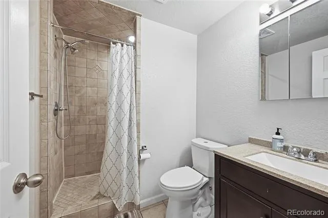 4860 S Picadilly Court Aurora, CO 80015