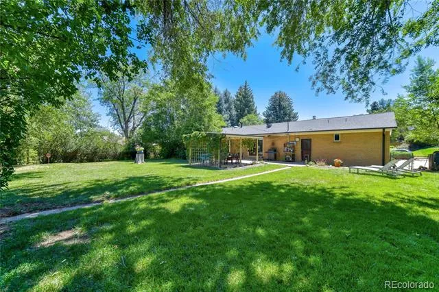 11835 Swadley Drive Lakewood, CO 80215