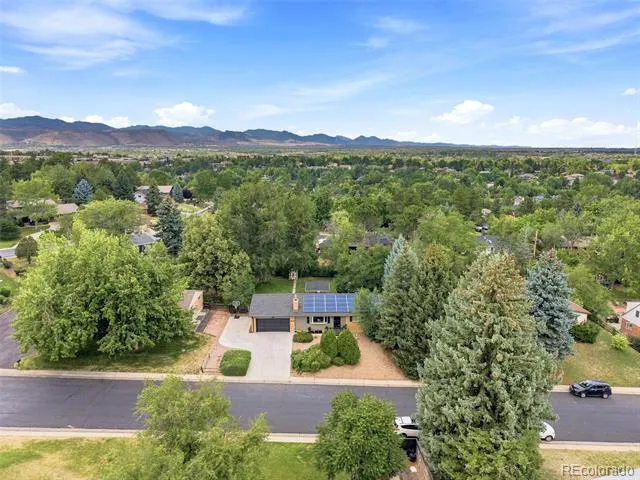 11835 Swadley Drive Lakewood, CO 80215