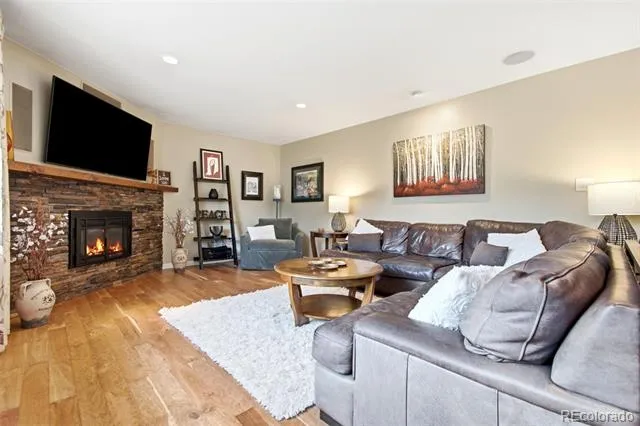 11835 Swadley Drive Lakewood, CO 80215
