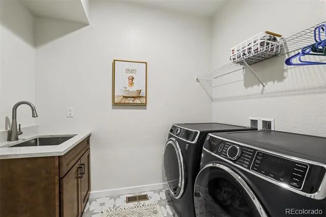 8765 Moonshimmer Trail Littleton, CO 80125