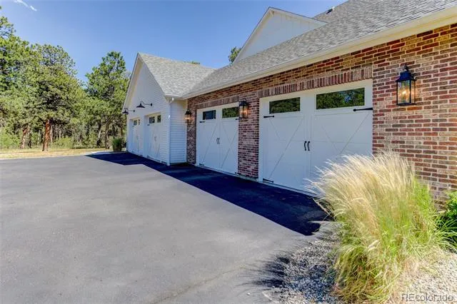 19404 Hilltop Pines Path Monument, CO 80132