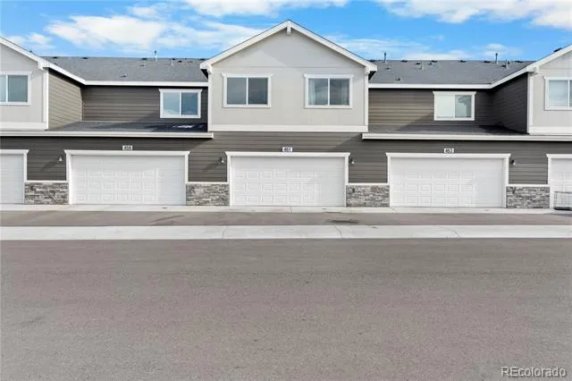 461 Condor Way Johnstown, CO 80534