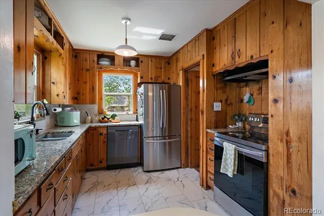 3761 S Bannock Street Englewood, CO 80110