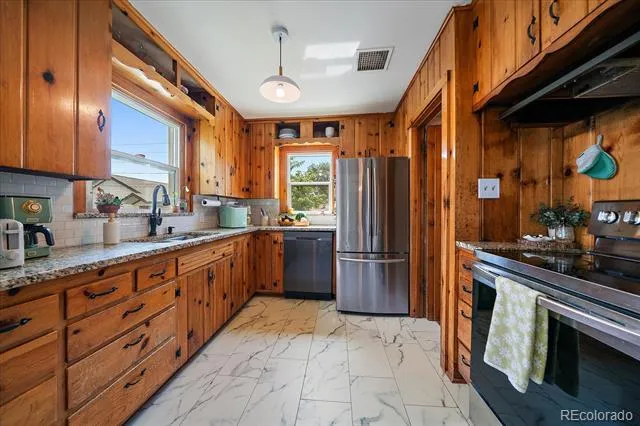 3761 S Bannock Street Englewood, CO 80110