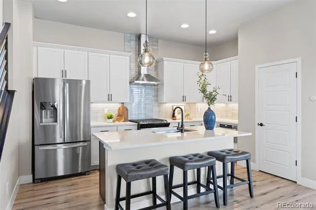 1562 Stablecross Drive Castle Pines, CO 80108