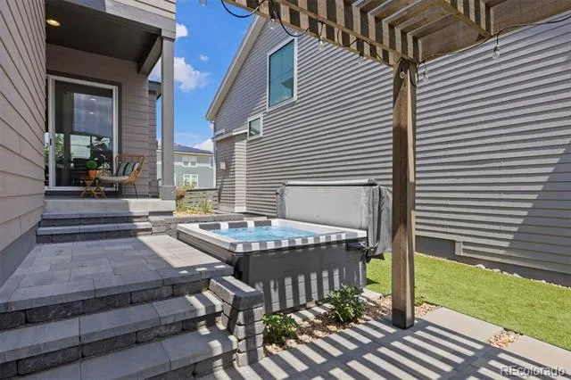 1562 Stablecross Drive Castle Pines, CO 80108