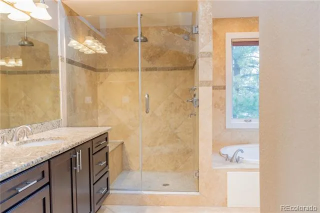8095 S Oak Hill Circle Aurora, CO 80016