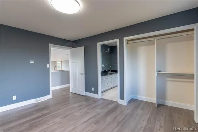 8095 S Oak Hill Circle Aurora, CO 80016