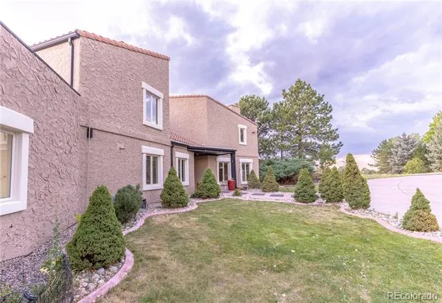 8095 S Oak Hill Circle Aurora, CO 80016