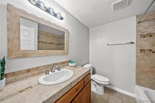 4676 S Lincoln Street Englewood, CO 80113