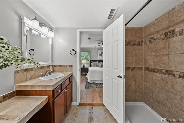 4676 S Lincoln Street Englewood, CO 80113