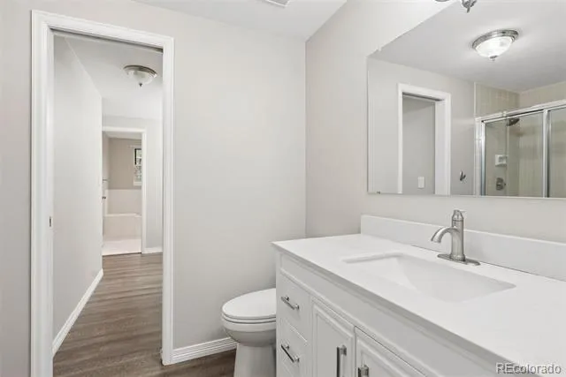 6043 E Briarwood Drive Englewood, CO 80112
