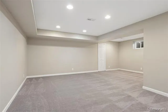 6043 E Briarwood Drive Englewood, CO 80112