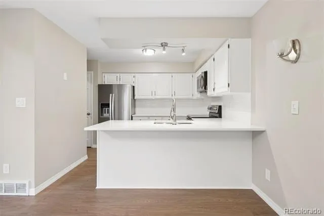 6043 E Briarwood Drive Englewood, CO 80112