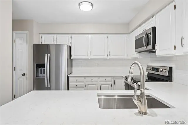 6043 E Briarwood Drive Englewood, CO 80112