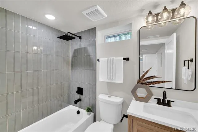1725 Forest Street Parkway Denver, CO 80220