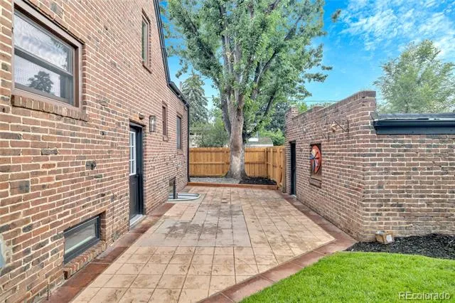 1725 Forest Street Parkway Denver, CO 80220