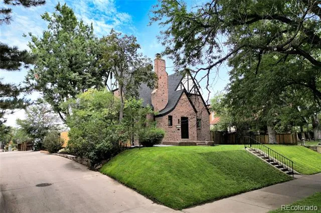 1725 Forest Street Parkway Denver, CO 80220