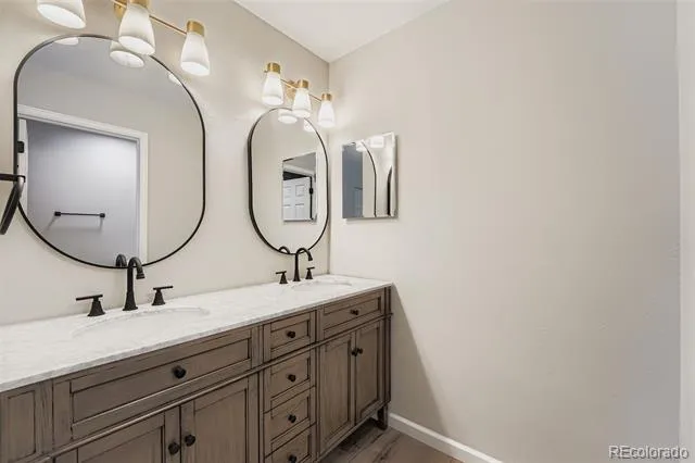 2800 S Heather Gardens Way #B Aurora, CO 80014