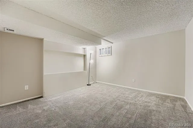 2800 S Heather Gardens Way #B Aurora, CO 80014