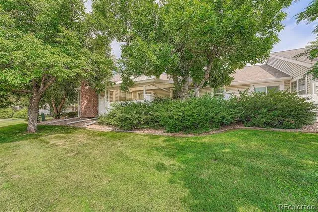 2800 S Heather Gardens Way #B Aurora, CO 80014