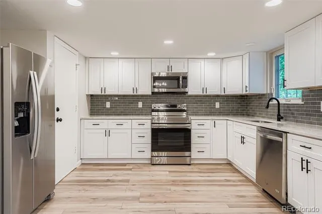 2800 S Heather Gardens Way #B Aurora, CO 80014
