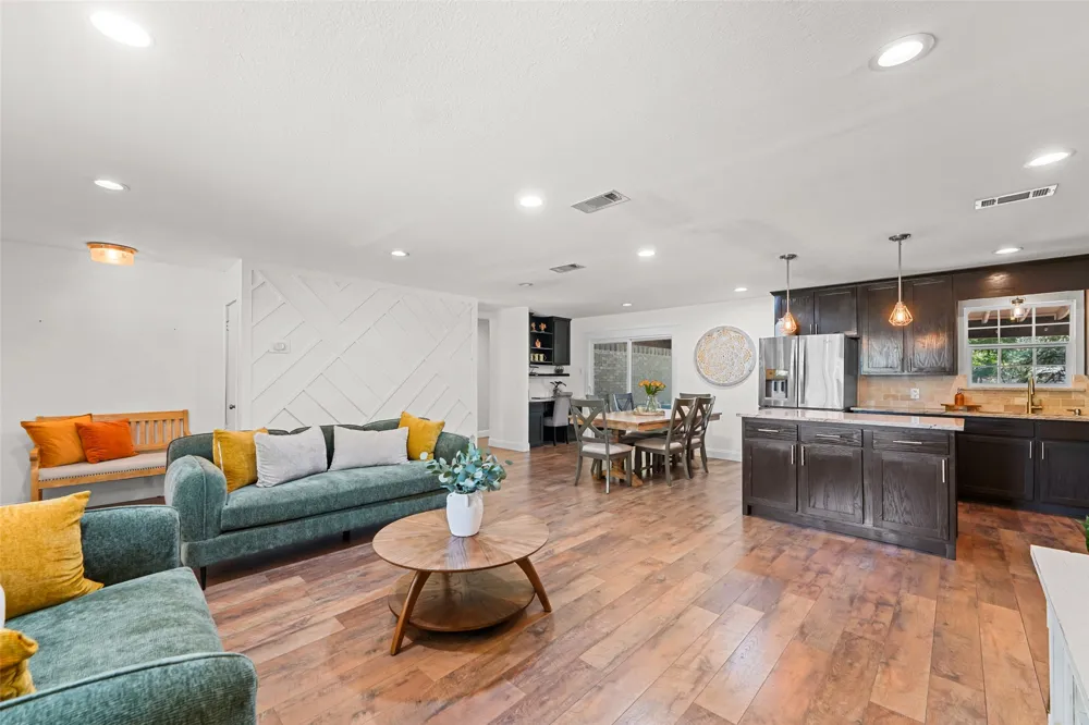 300 E Pecan Street Aubrey, TX 76227